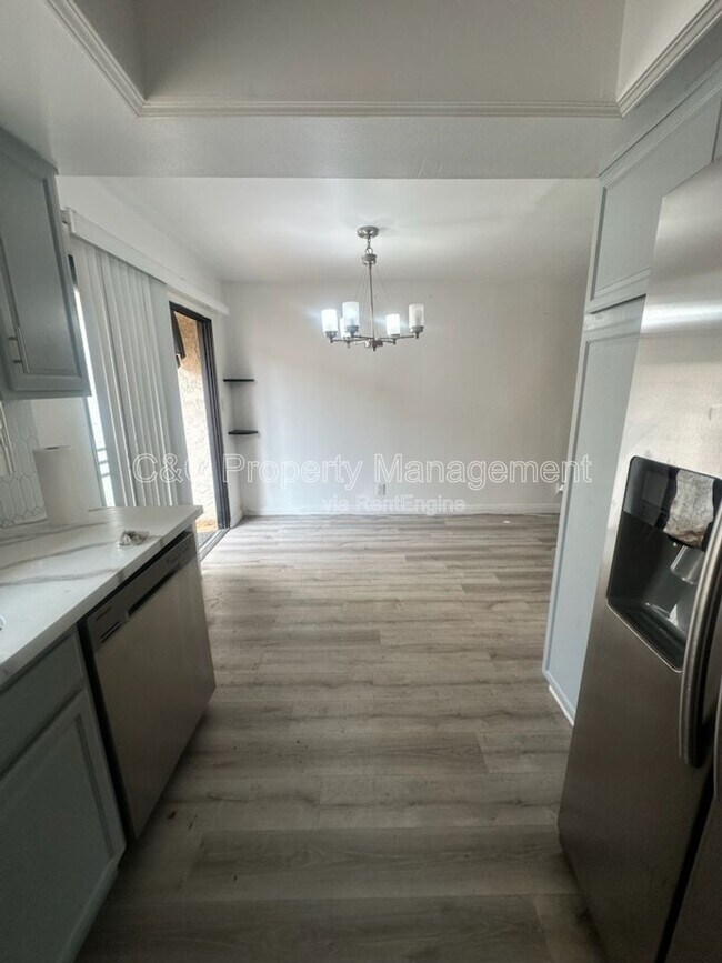 Building Photo - 8219 Rosemead Blvd