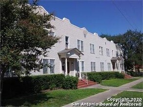 Building Photo - 127 W Magnolia Ave