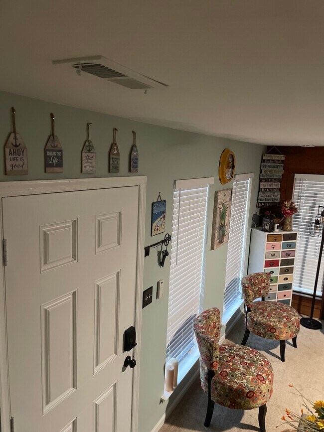 Foto del edificio - 4726 Hollis Rd