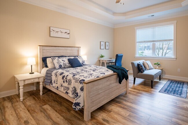 Foto del edificio - FURNISHED OFF-SEASON MONTHLY RENTAL-STARTI...