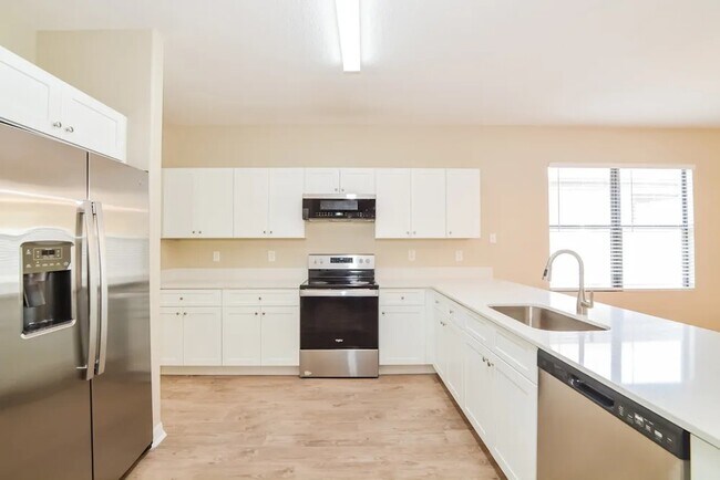 Building Photo - 8716 N Paris Ave