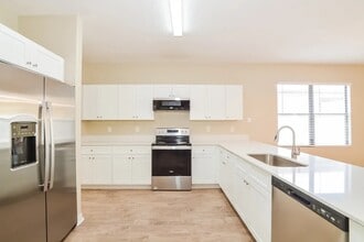 Building Photo - 4215 Flad Ave