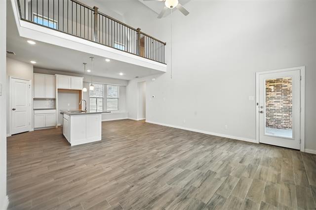 Foto del edificio - 700 Parkside Dr