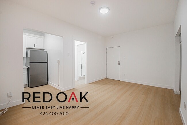 Foto del edificio - 1110 S Lake St