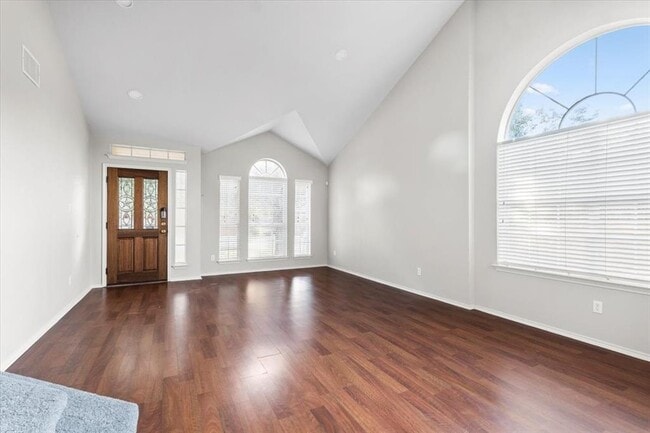 Building Photo - 10525 Hainsworth Park Dr