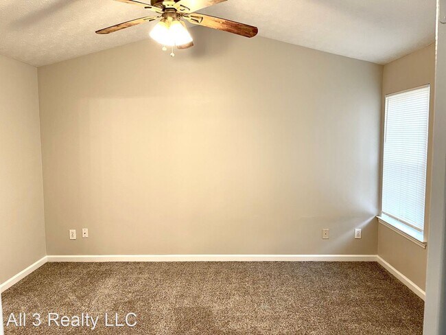 Foto del edificio - 3 br, 2 bath House - 525 Lakecourt Drive