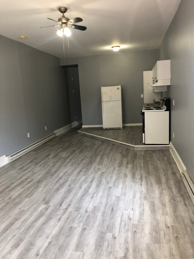 Foto del edificio - 2329 E Cumberland St