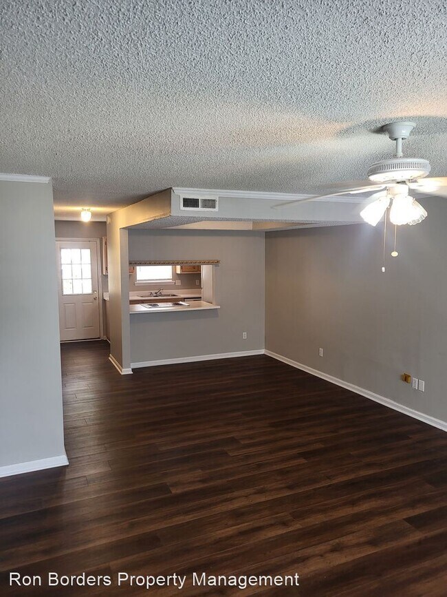 Building Photo - 2 br, 1.5 bath House - 1494 Ricardo Street