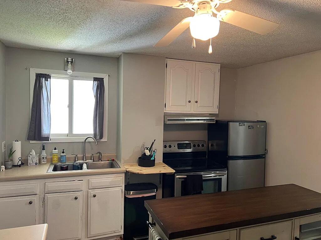 Foto del edificio - 8210 E 6th St