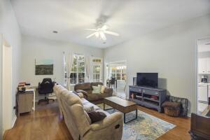 Foto del edificio - 159 Spring Oak Ln