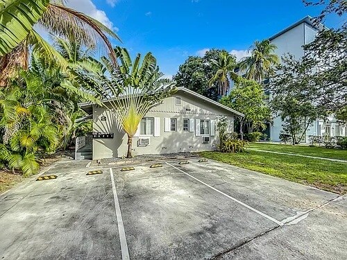 Foto del edificio - 1711 Washington St