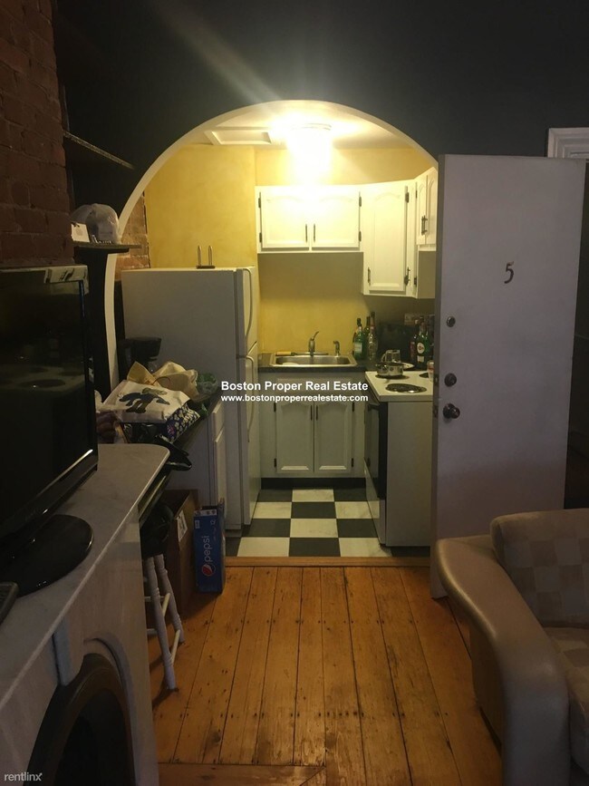 Foto del edificio - Studio, 1 bath  - 85 Marlborough St 5