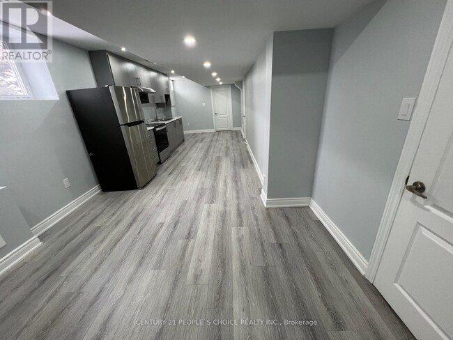 Building Photo - 11 Daleridge Crescent