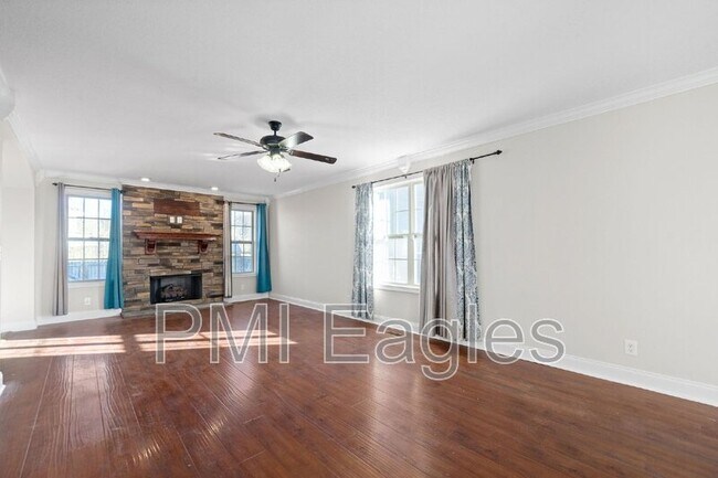 Building Photo - 3739 Silver Fox Ct