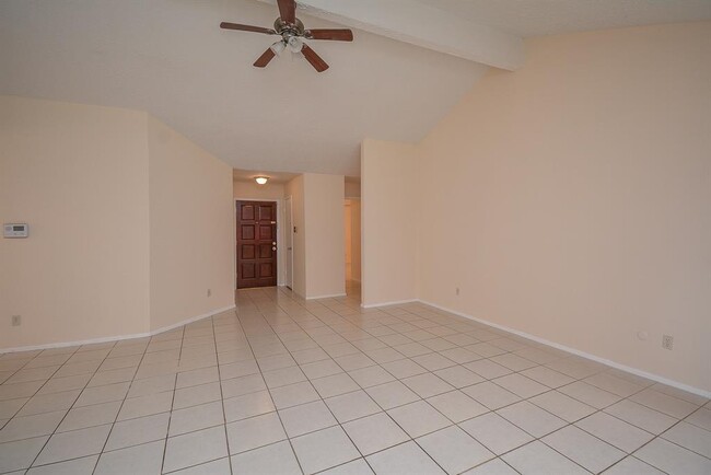 Foto del edificio - 8311 Bee Meadow Ln