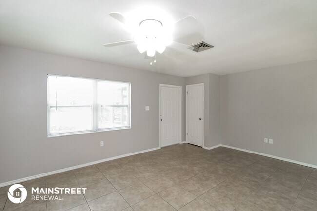 Building Photo - 5510 Cedarwood Dr