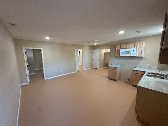 Building Photo - 212 Water St