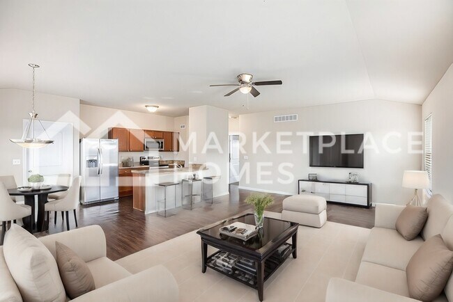 Building Photo - 708 S Cherry St