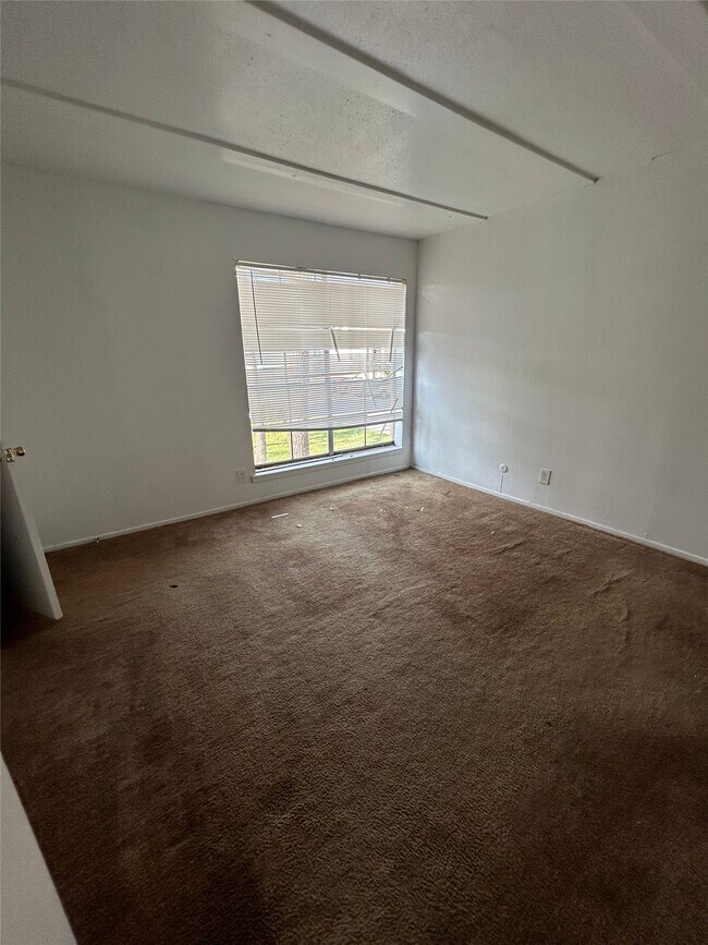 Foto del edificio - 6200 W Tidwell Rd