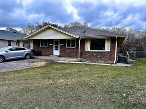 Building Photo - 3615 Schalck Dr