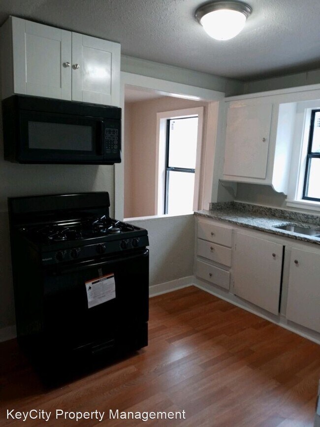 Building Photo - 1 br, 1 bath House - 226 Miller Street
