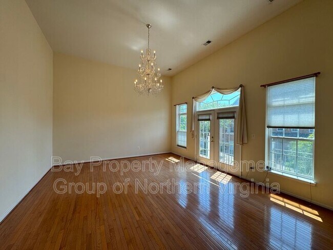 Building Photo - 4247 Sonia Ct