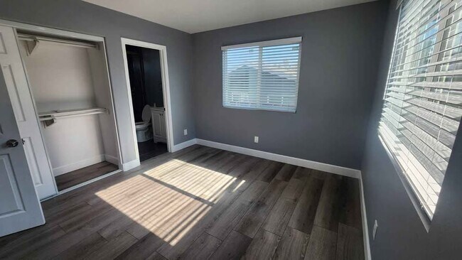 Foto del edificio - 15269 Ramona Ave