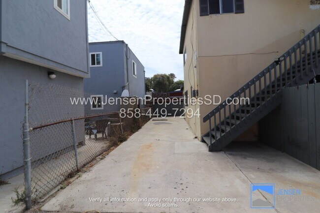 Foto del edificio - 5172 Long Branch Ave