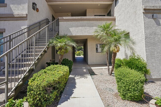 Apartamentos Adiamo Palm Valley en Goodyear, Arizona - Adiamo Palm Valley
