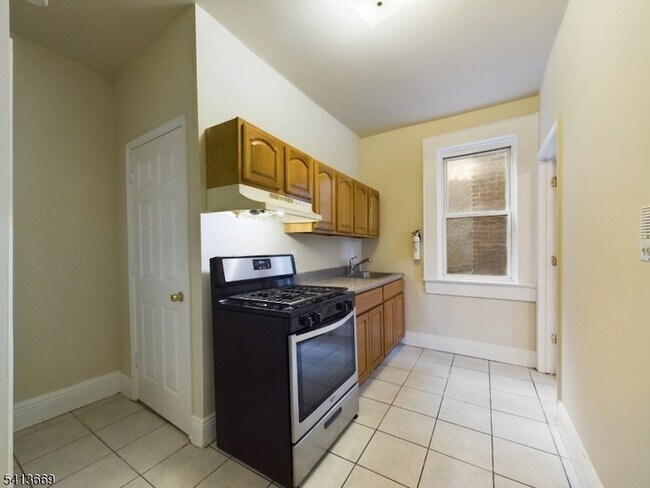 Foto del edificio - 413-15 Dodd St