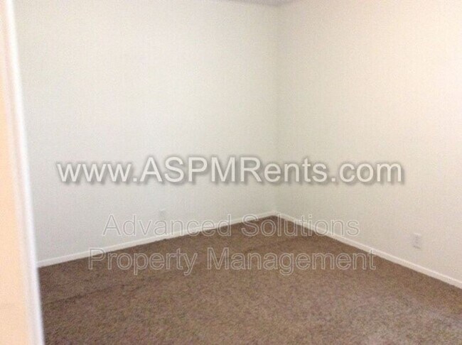 Building Photo - 221-227 S 1500 W