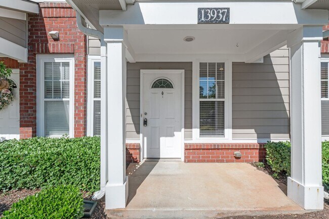 Building Photo - 2 Bedroom Townhome in Ballantyne!