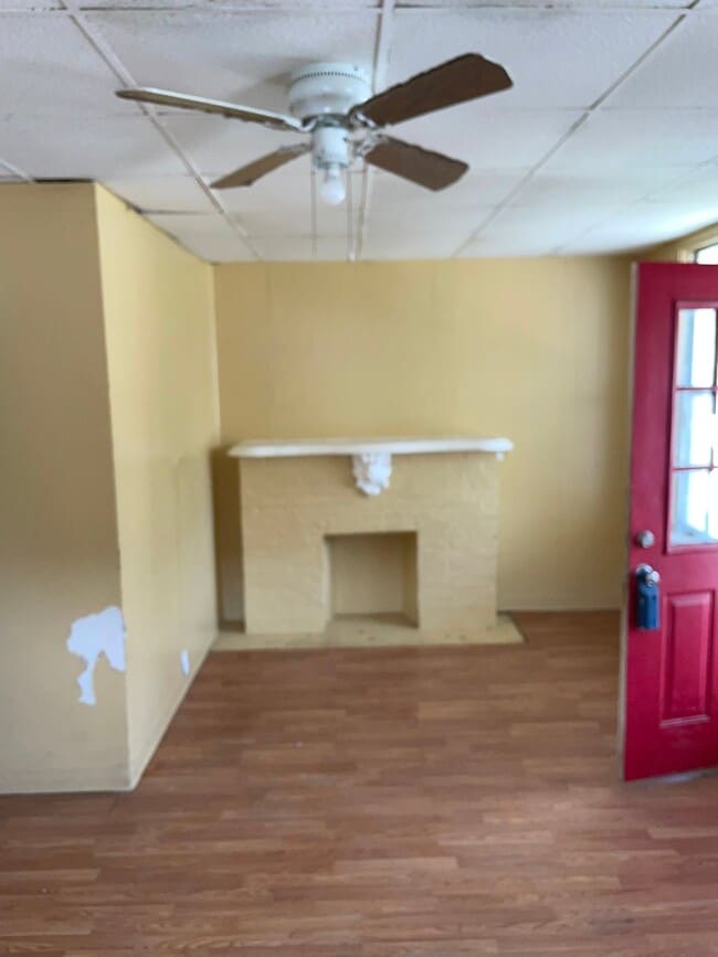 Building Photo - 5811 Helen Ave