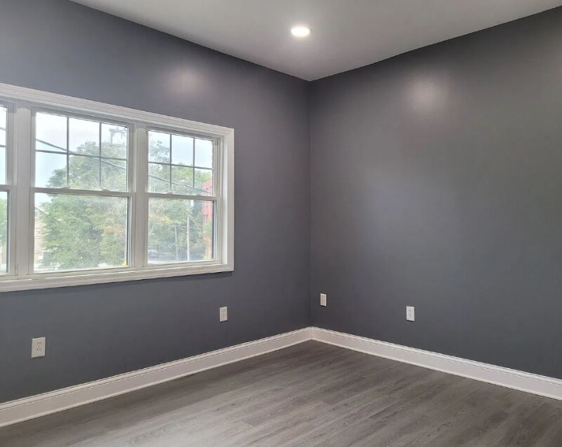 Foto principal - 5100 Lorain Ave