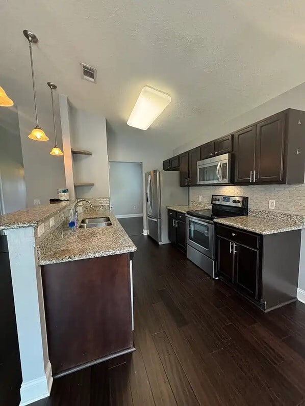 Foto del edificio - 9636 Seafarer's Way