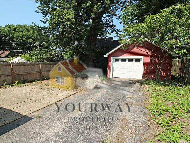 Primary Photo - 140 Cypress St