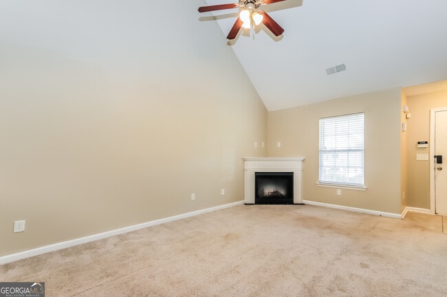 Building Photo - 105 Lossie Ln