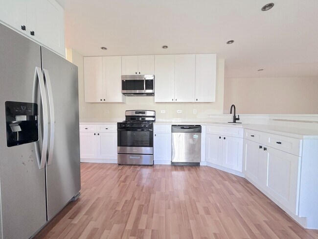 Foto del edificio - 2223 Periwinkle Ln
