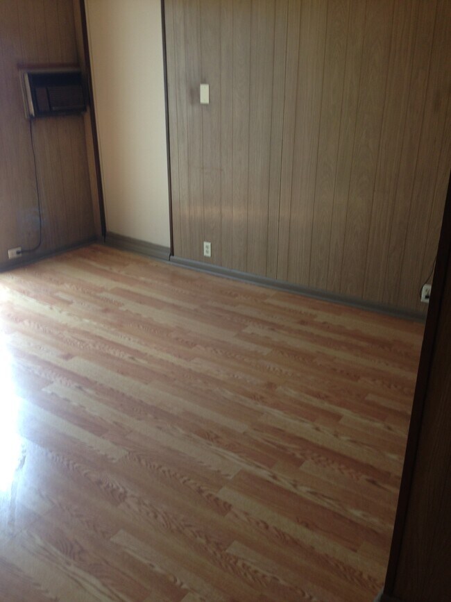 bedroom - 516 Main St