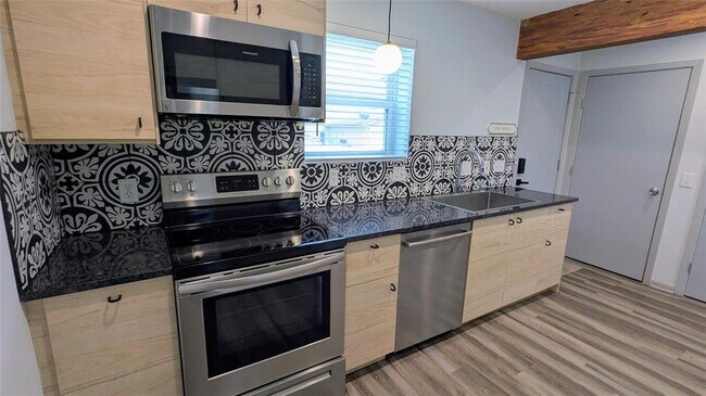 Foto del edificio - 4505 Teri Rd