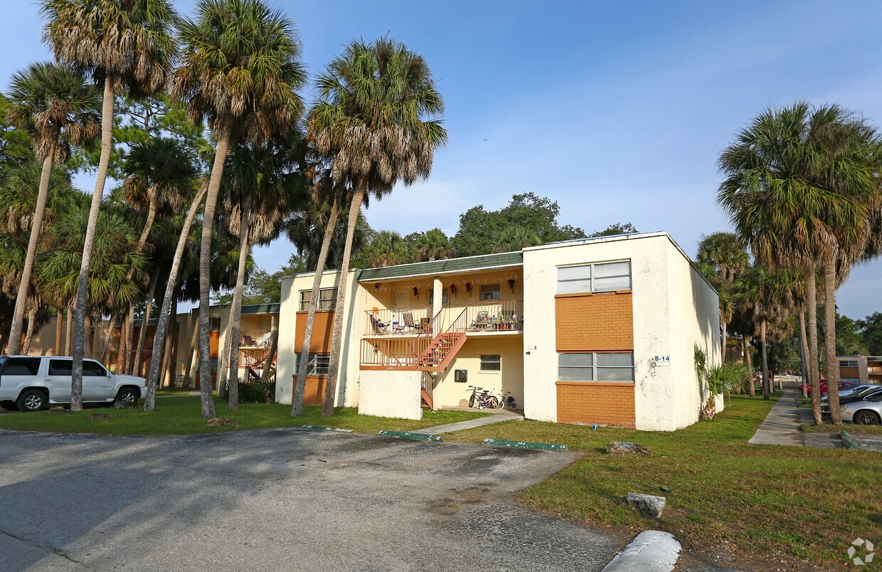 Town and Country Apartments Tampa, FL