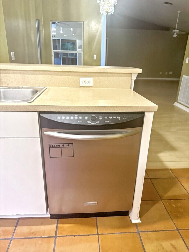 Building Photo - 2240 Safe Harbour Ct