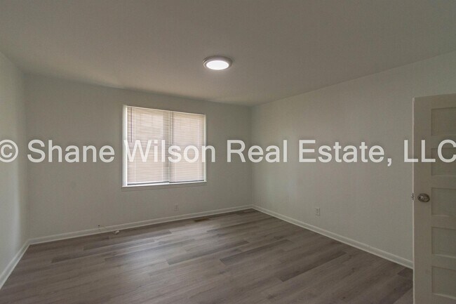 Building Photo - 3211 Curtis St