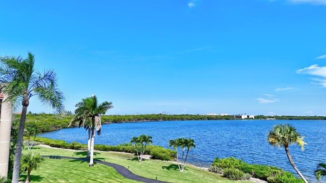 Foto del edificio - 3412 NE Causeway Blvd