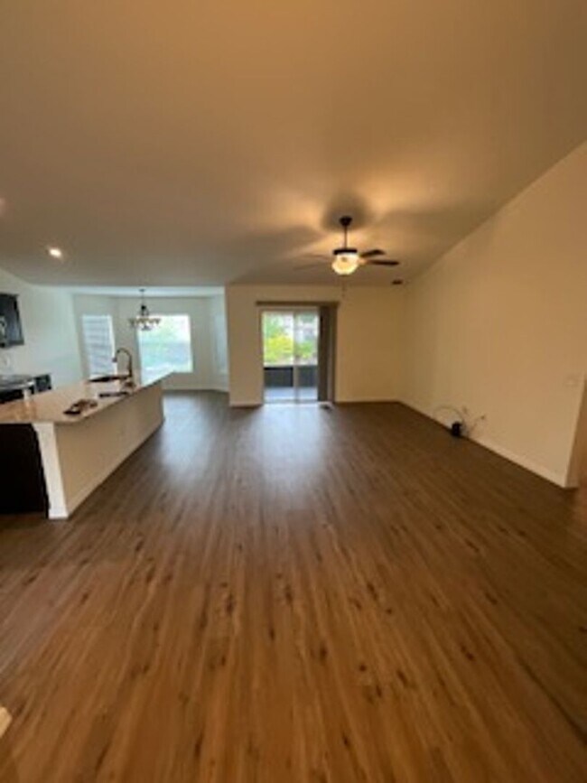 Building Photo - Oak Hill Plantation 3/2 NE Ocala Home