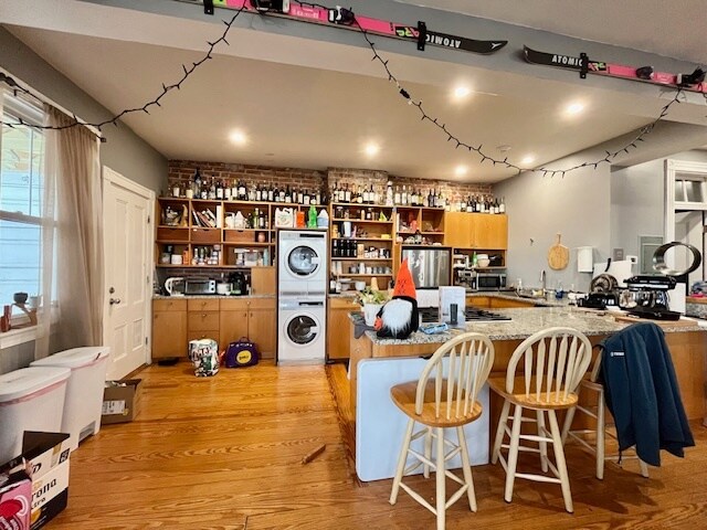 Building Photo - 18 Sunset St