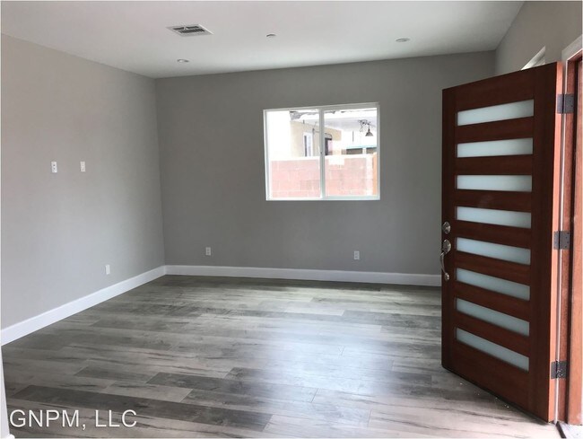 Building Photo - 120 W 55th St