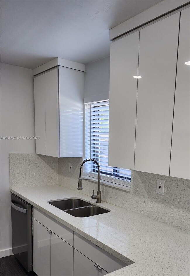 Foto del edificio - 8701 SW 36th St