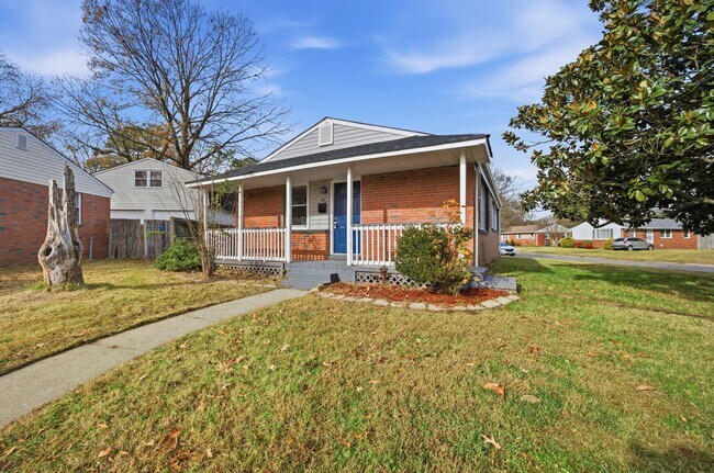 Foto del edificio - Three Bedroom House