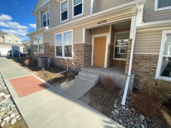 Foto del edificio - 6220 Sandside Vw